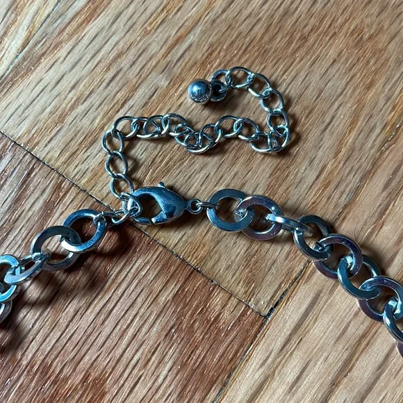 CHARMING CHARLIE White Pearl And Silver Metal Link Necklace - Picture 3 of 4